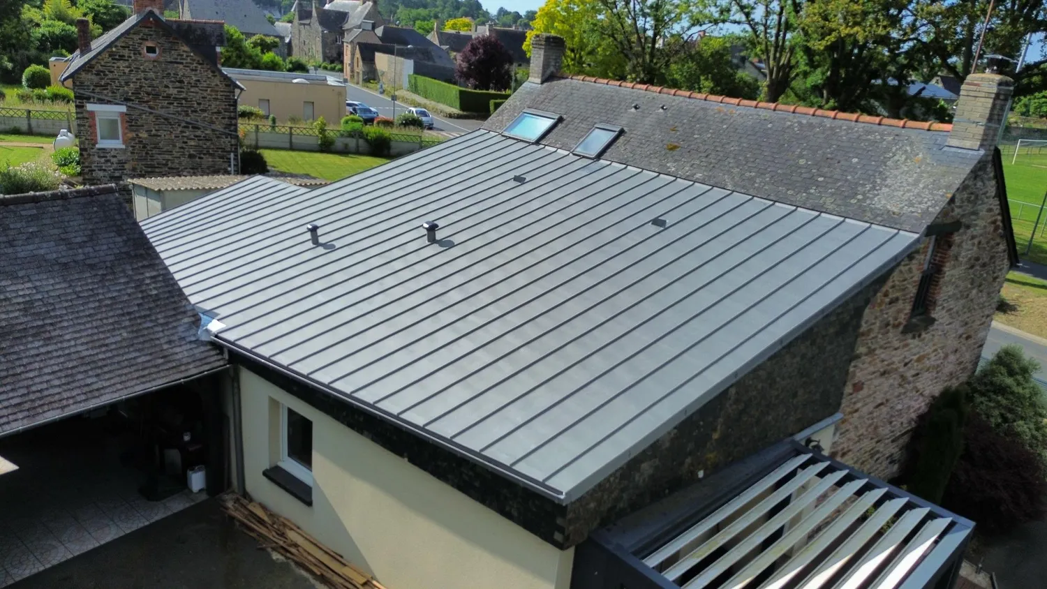 pose de velux bourg des comptes